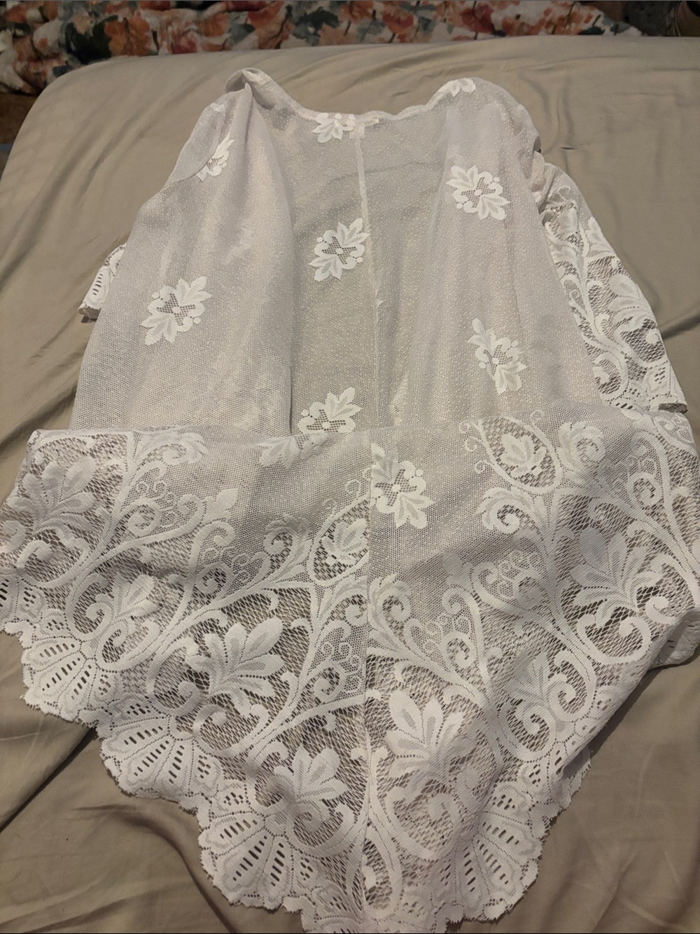 miami White Lace Tiered Crochet Cardigan - Picture 3 of 3